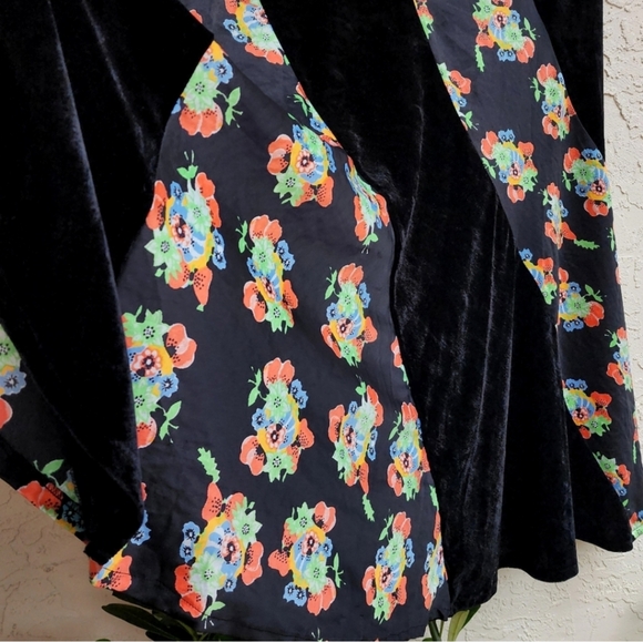 Free people maxi skirt twisted black velvet silk Floral Boho Mermaid style - Picture 3 of 5